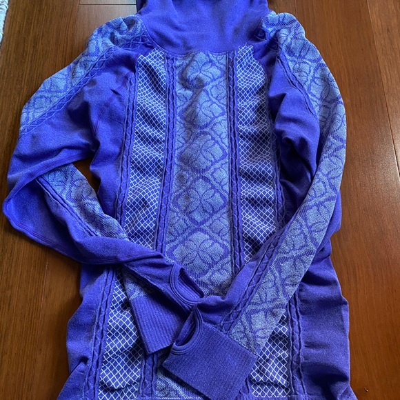 Cowl neck sweater by OE - Picture 5 of 9